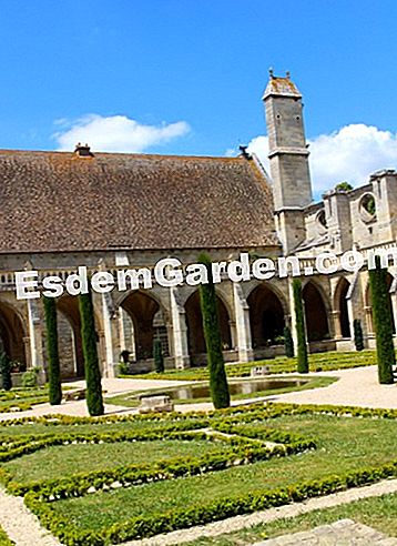 Abatia și fundația din Royaumont (Val d'Oise) - (oise) Grădina mănăstirii a fost restaurată în 2010