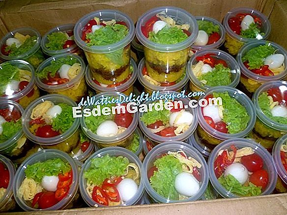 Potong semua bunga pudar di sempadan dan rumpun pada akhir musim panas