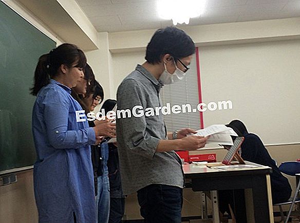月のカレンダーを使用する:月とその語彙