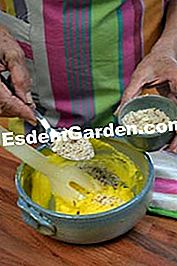 Arroz y pudín de frambuesa - (cucharada) agregando polvo de almendra