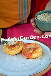 Flambé persik - (flambé) Taburkan dengan badam