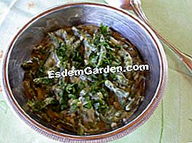 Kacang hijau dalam sos putih - (hijau) kacang hijau sos putih