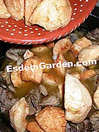 Lamb tajine dengan quince - (quince) tambah tepung kepada daging