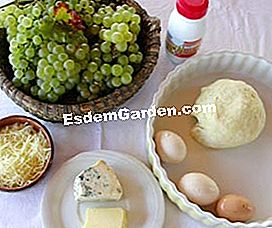 Pai dengan kismis dan 2 keju - (keju) ramuan ubi kayu dan 2 keju